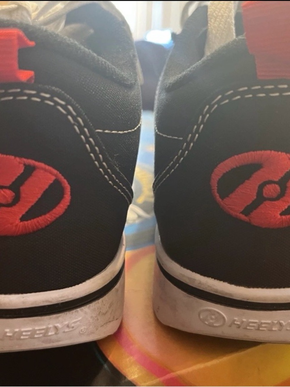 Heelys Kids Black Sneakers - Size 3 - Picture 4 of 11